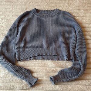Aeropostale Ribbed Knit Cropped Pullover in Light Gray
